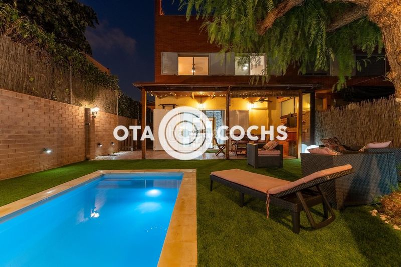 Foto 51e1beff-7b78-492b-946d-5bd793eaf772. Casa adossada amb calefacció aparcament piscina a Reus