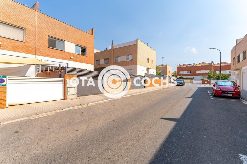 Foto 59074857-4e38-4fc3-93c6-e00ecef75171. Casa adossada amb calefacció aparcament piscina a Reus
