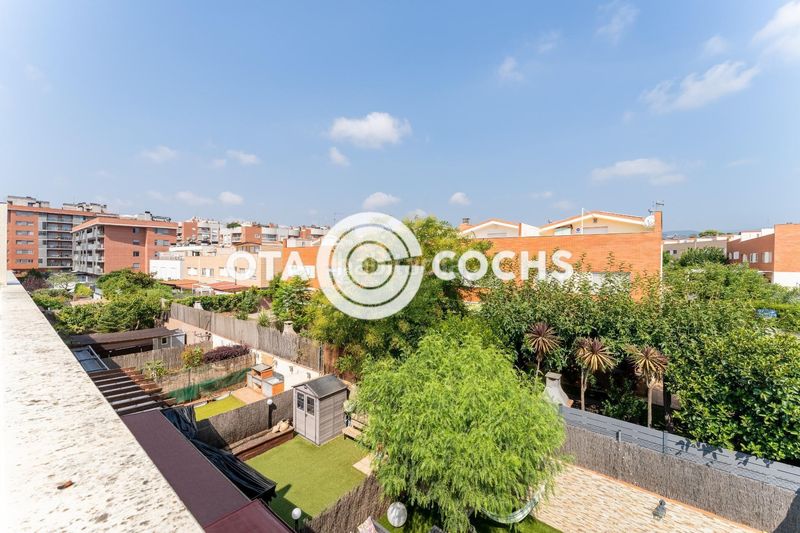 Foto 7050c26e-9e4d-4305-b617-c5a4206d4778. Casa adossada amb calefacció aparcament piscina a Reus