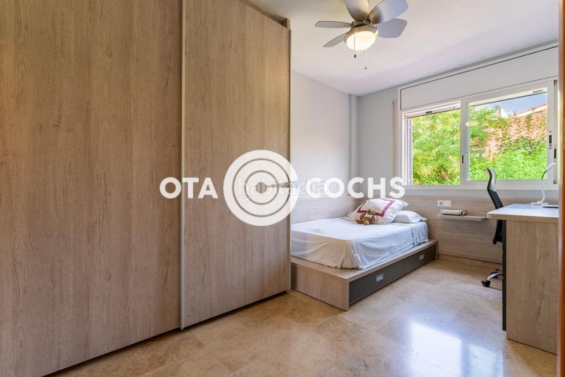 Foto 84ba0cbe-9e4d-4613-afd6-94a8587e5d63. Casa adossada amb calefacció aparcament piscina a Reus