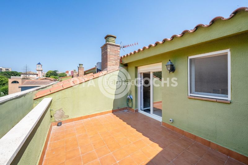 Foto 0e2e1976-dcae-4d29-9381-eba69e540252. Casa adossada amb calefacció aparcament a Ponent Reus