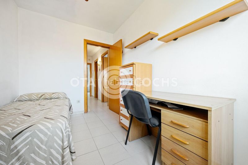 Foto b385eabb-2acd-483f-93d1-f2c60d72cce6. Casa adossada amb calefacció aparcament a Ponent Reus