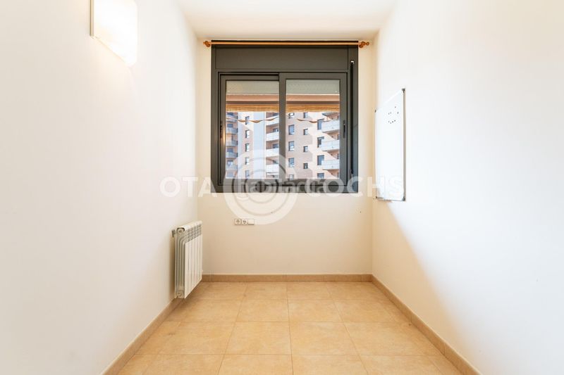 Foto e7b28368-db19-420a-b13f-71b33c320b6a. Pis amb calefacció aparcament piscina a Nou Eixample Nord Tarragona