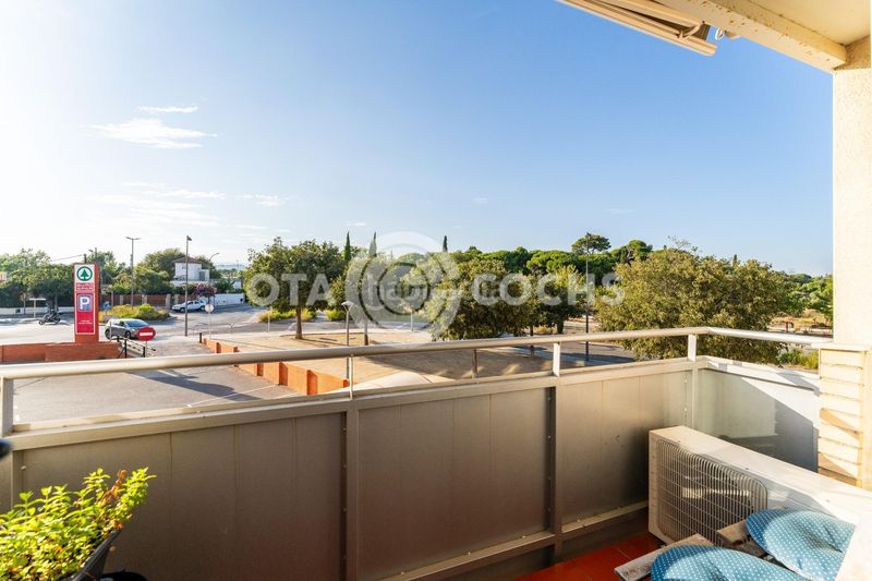 Foto 39b0a8ff-3542-4c53-97f5-6e97df6110cd. Pis amb calefacció aparcament piscina a Mestral Reus