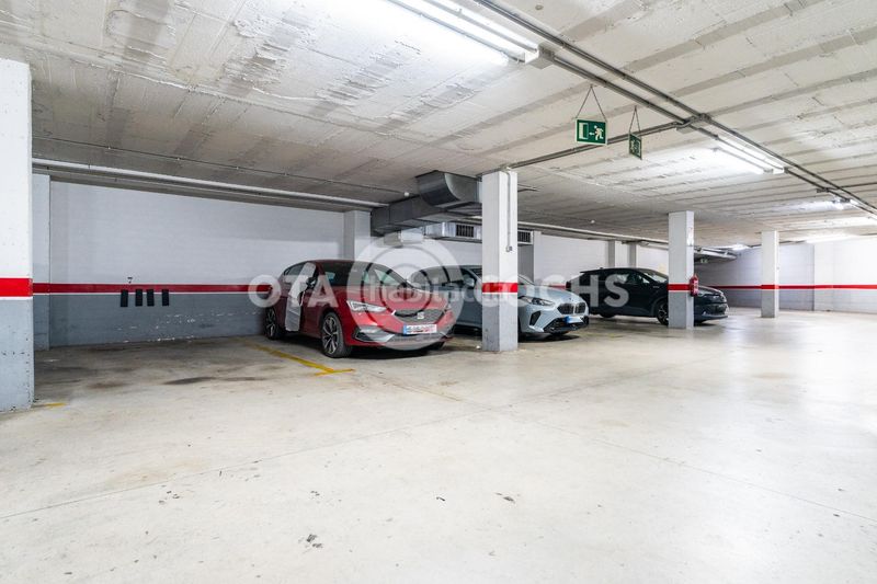 Foto e055f8d9-a144-4d14-aff0-9034c571171d. Pis amb calefacció aparcament piscina a Mestral Reus