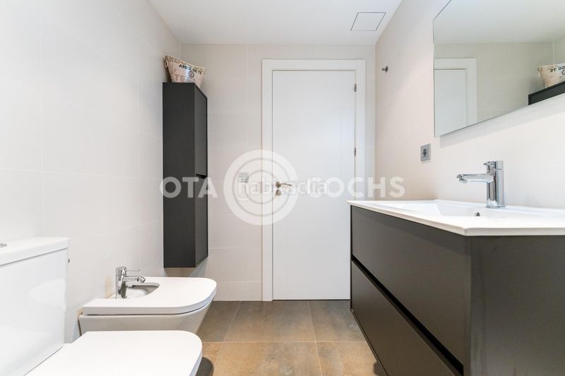 Foto f0eeb342-d454-429a-88a5-b26a419c5d5b. Pis amb calefacció aparcament piscina a Mestral Reus
