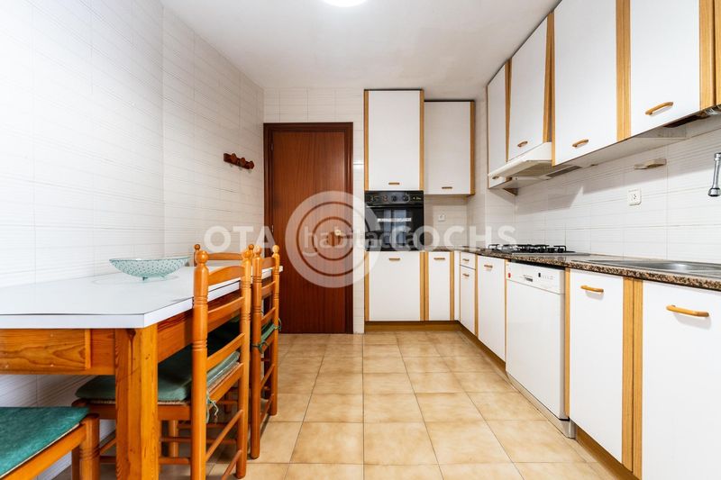 Foto 2a9c4a32-25ea-4204-ae03-91de033b6251. Pis amb calefacció aparcament a Ponent Reus