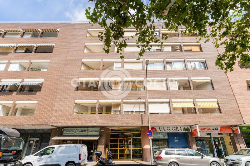 Foto b0284c40-93bb-44b5-bc7f-8bbcca099c8e. Pis amb calefacció aparcament a Ponent Reus