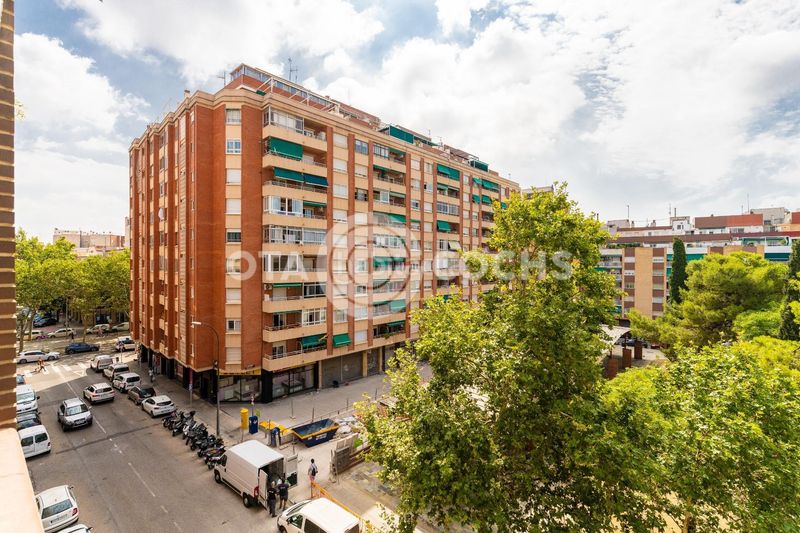 Foto c503e0dc-5897-4388-a8b6-61f7ef4aaaf2. Pis amb calefacció aparcament a Ponent Reus