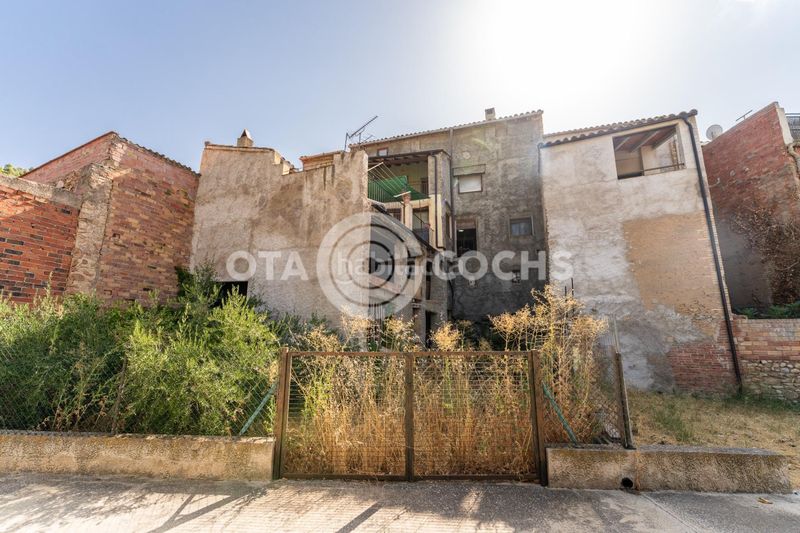 Foto f724f878-2b04-40ad-8f4a-68c1a0f167c0. Masia amb calefacció a Cabacés