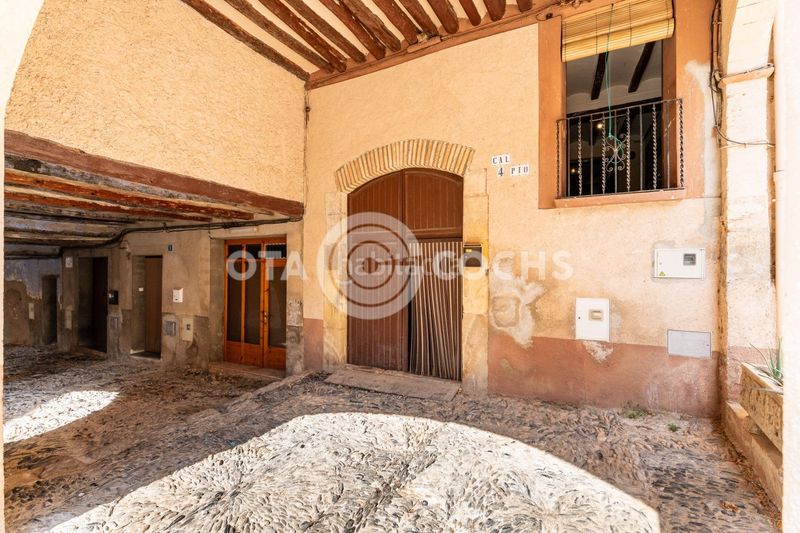 Foto f7a7eaeb-e152-4649-bb56-4cc8abe0511d. Masia amb calefacció a Cabacés