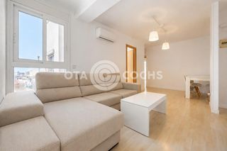 Etagenwohnung  Carrer jurats. Magnifico piso de tres habitaciones en reus