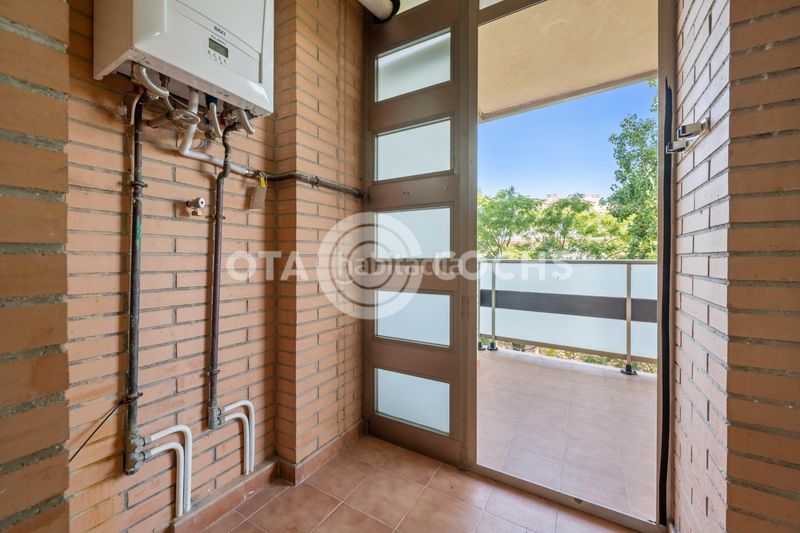 Foto 3daedd43-8672-4cc9-9a3f-eb642df5a51e. Pis amb calefacció aparcament piscina a Barenys Salou