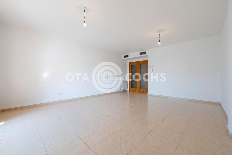 Foto c53f2446-b072-4b83-8718-202433659478. Pis amb calefacció aparcament piscina a Barenys Salou