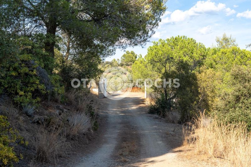 Foto 2b328eac-d74b-4829-a722-09e333e3d205. Masia amb calefacció aparcament a Botarell