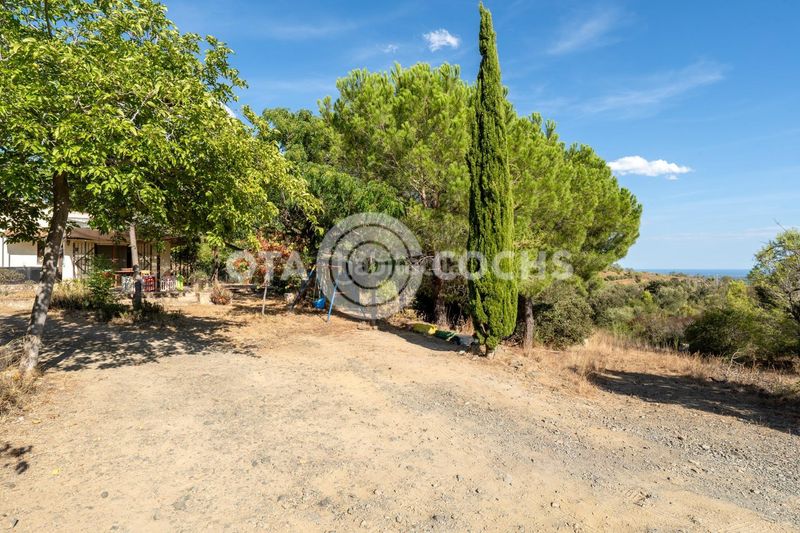 Foto 95864f07-4121-4154-b407-50d3e457fb2a. Masia amb calefacció aparcament a Botarell