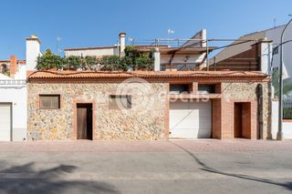 Casale  Carrer avall. Magnifica casa de pueblo en botarell
