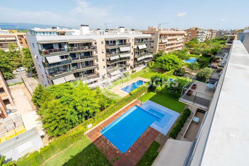 Foto 85a8e155-78ce-4317-ada2-859f5942af94. Àtic amb calefacció aparcament piscina a Barenys Salou