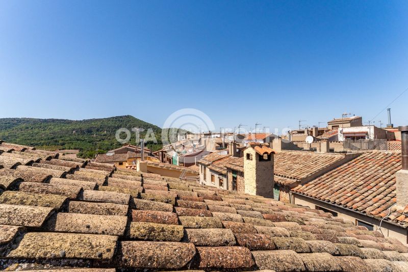 Foto ac2c4e6d-071b-4dbf-ac73-904ea1c93e9c. Casa adossada a Prades