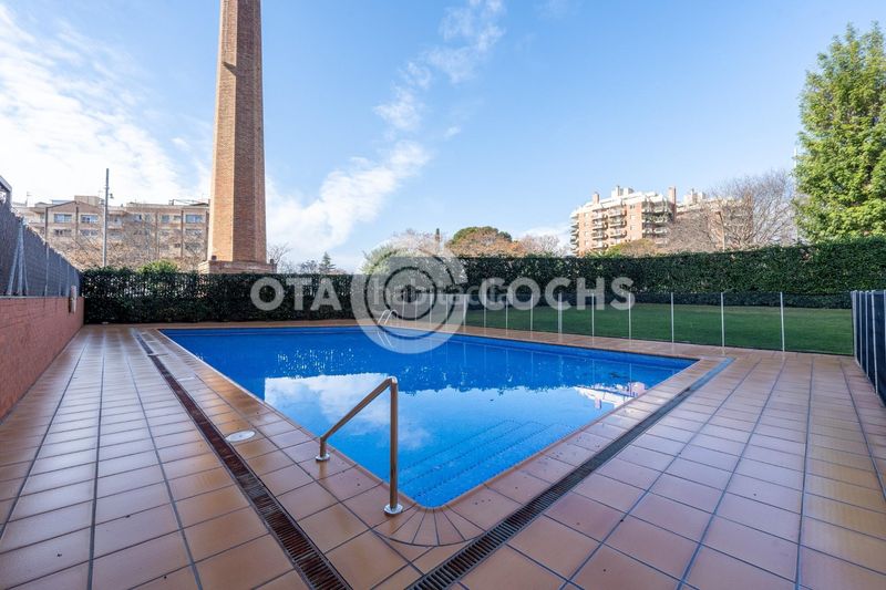 Foto acdbe5f0-5e0a-471e-bba0-0230d618f624. Àtic amb calefacció aparcament piscina a Mestral Reus