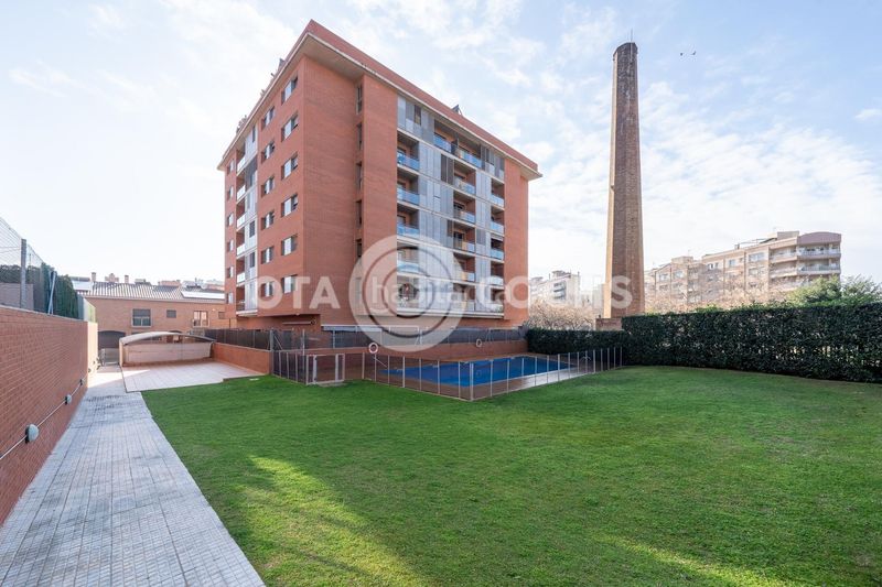 Foto b82fdb1d-abdc-4acd-8b73-c8e237acfdf8. Àtic amb calefacció aparcament piscina a Mestral Reus