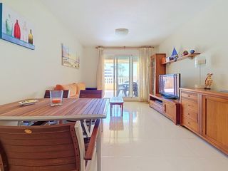 Apartamento en Carrer coll verd 3. Apartamento en la playa de las marinas con parking y trastero