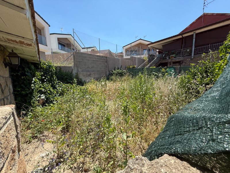 Foto 80bee069-9c8a-480c-a5d8-fd2c601fc10a. Terreny residencial a Casa Amarilla Galapagar