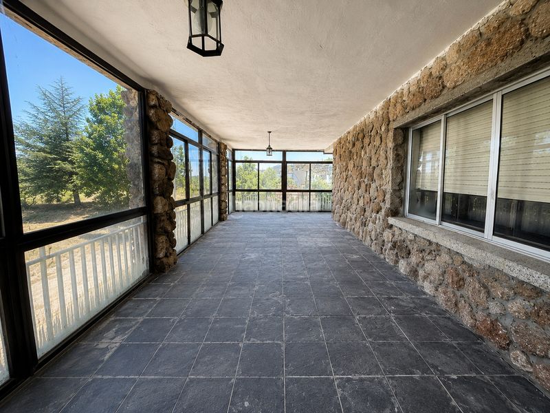 Foto a78e9dab-9168-48ba-b9fc-b1b8b0844ae4. Chalet en Los Ángeles de San Rafael Espinar (El)