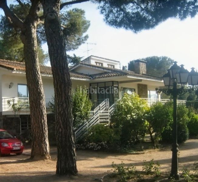 Foto 0b8bd4a5-980a-42ef-9ef1-b4dea1cc30bf. Casa ¡espectacular propiedad con parcela de 3.391 m², piscina, pista de pádel, pozo y posibilidad de segregación! en Galapagar