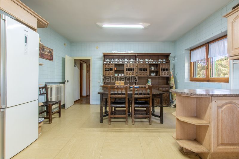 Foto c968000f-f036-4b08-9106-aca33f82296f. Casa amb xemeneia calefacció aparcament piscina a Galapagar