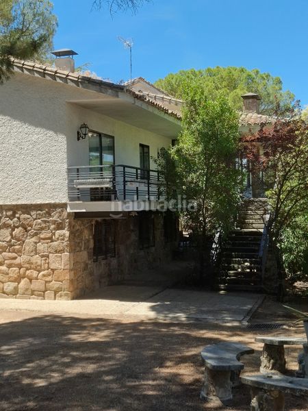 Foto e5960fb4-84f6-4e62-a41b-864698ac8e4a. Casa ¡espectacular propiedad con parcela de 3.391 m², piscina, pista de pádel, pozo y posibilidad de segregación! en Galapagar
