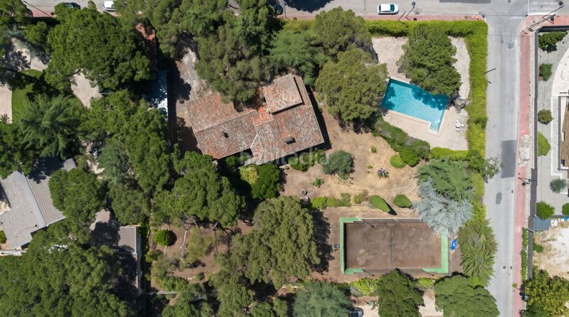Foto fc7a6ceb-8776-431c-b3d1-5ab25d89f200. Casa amb xemeneia calefacció aparcament piscina a Galapagar