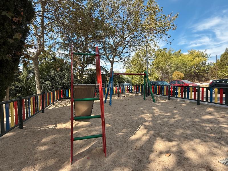 Foto e9a43453-07ab-4760-8322-be1724612c3a. Zweistöckige wohnung mit heizung in Casco Antiguo Rozas de Madrid (Las)