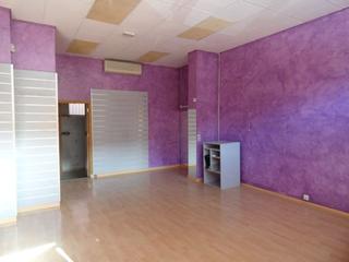 Location Local commercial à Vadillos. Local 60 m2  aire acondicionado