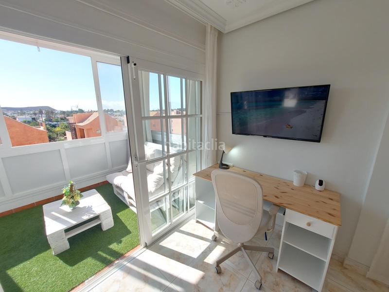 Foto b8771fde-f694-4f31-8ccd-17cdbe2d0f5a. Alquiler apartamento alquiler de apartamento para temporada determinada corta temporada contactar por whatsapp al 695 19 71 80 en Arona