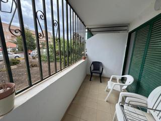 Rez-de-chaussée à Costa del Silencio. Se vende bajo en alondras park