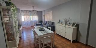 Pis a El Médano. Se vende amplio piso cerca del mar