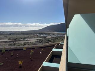 Pis a Los Abrigos. Moderno apartamento nuevo frente a la playa de la tejita