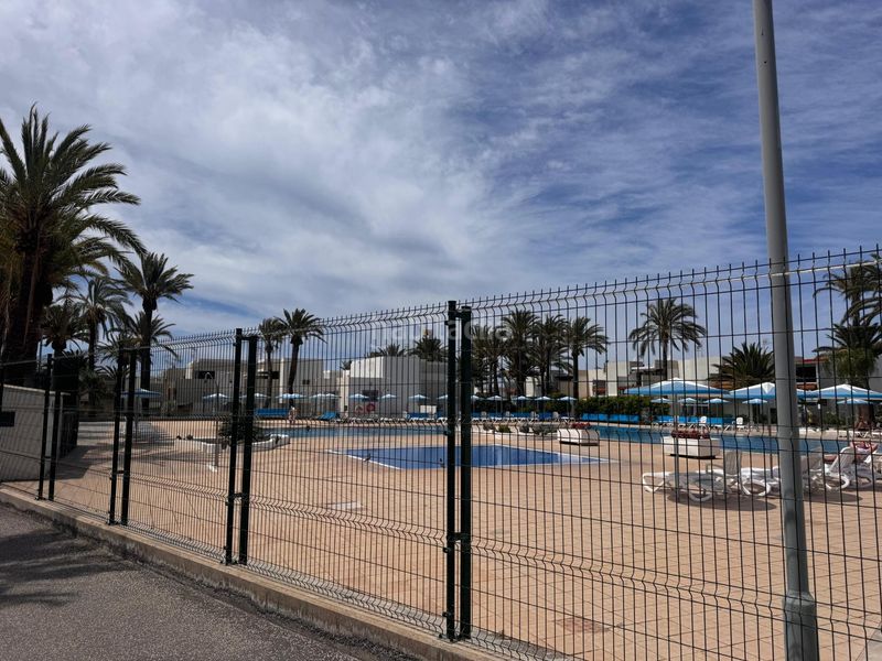 Foto 7c83e3c4-d51f-46a2-89ab-b32fdfd30bae. Pis amb piscina a Costa del Silencio Arona