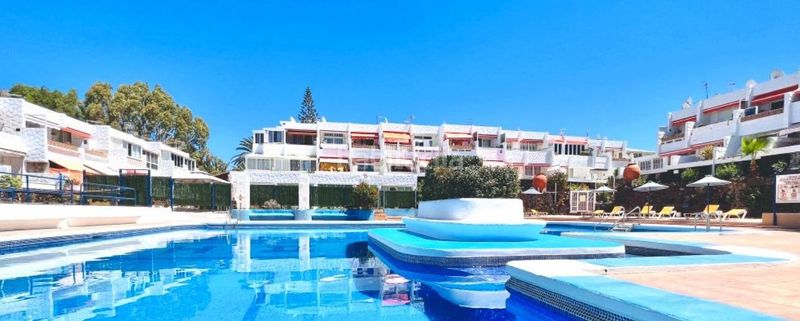 Foto a4a31e51-ebe7-438b-8de9-0ec6dbe8c91b. Estudi amb aparcament piscina a Costa del Silencio Arona