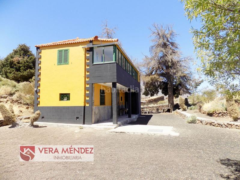 Foto fd2b4bdf-a7a2-4d6e-8dc2-ba1d29b0cf3c. Chalet con parcheggio in La Perdoma - San Antonio - Benijos Orotava (La)