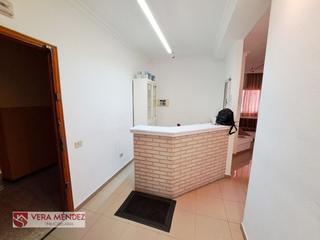 Lloguer Oficina a Tacoronte - Los Naranjeros. Oficina en alquiler en centro, 3 dormitorios.