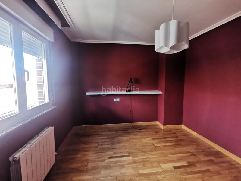 Foto 2336aef6-9eb8-43a7-9672-f40221e5e624. Lloguer casa aparellada amb calefacció aparcament a Cabrerizos