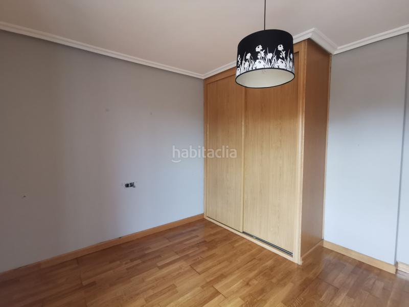 Foto 90a17dd6-1b07-4520-aaeb-bd9f6d11a4d2. Lloguer casa aparellada amb calefacció aparcament a Cabrerizos