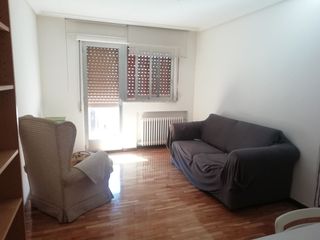 Miete Etagenwohnung  Calle rodríguez fabres. En pleno centro .... junto puerta zamora, estupendo piso en alqu