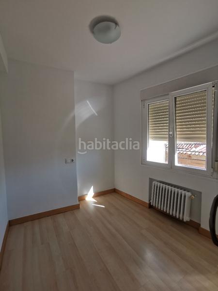 Foto 8ba7b954-6943-47fd-8ff8-aed3e45bc101. Alquiler piso bonito y coqueto ático, con estupenda terraza, con servicios centrales. en Salamanca