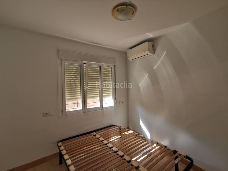 Foto a49b61f9-a016-40df-8b73-6af4221c15af. Alquiler piso bonito y coqueto ático, con estupenda terraza, con servicios centrales. en Salamanca