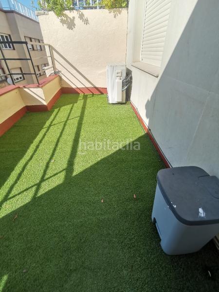 Foto e0719aa5-28c2-4560-8738-95da33e7267d. Alquiler piso bonito y coqueto ático, con estupenda terraza, con servicios centrales. en Salamanca