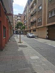 Aparcament cotxe  Calle diego de almagro. Estupenda y comoda de aparcar, en venta plaza de garaje