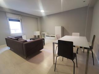 Etagenwohnung in Paseo de Canalejas